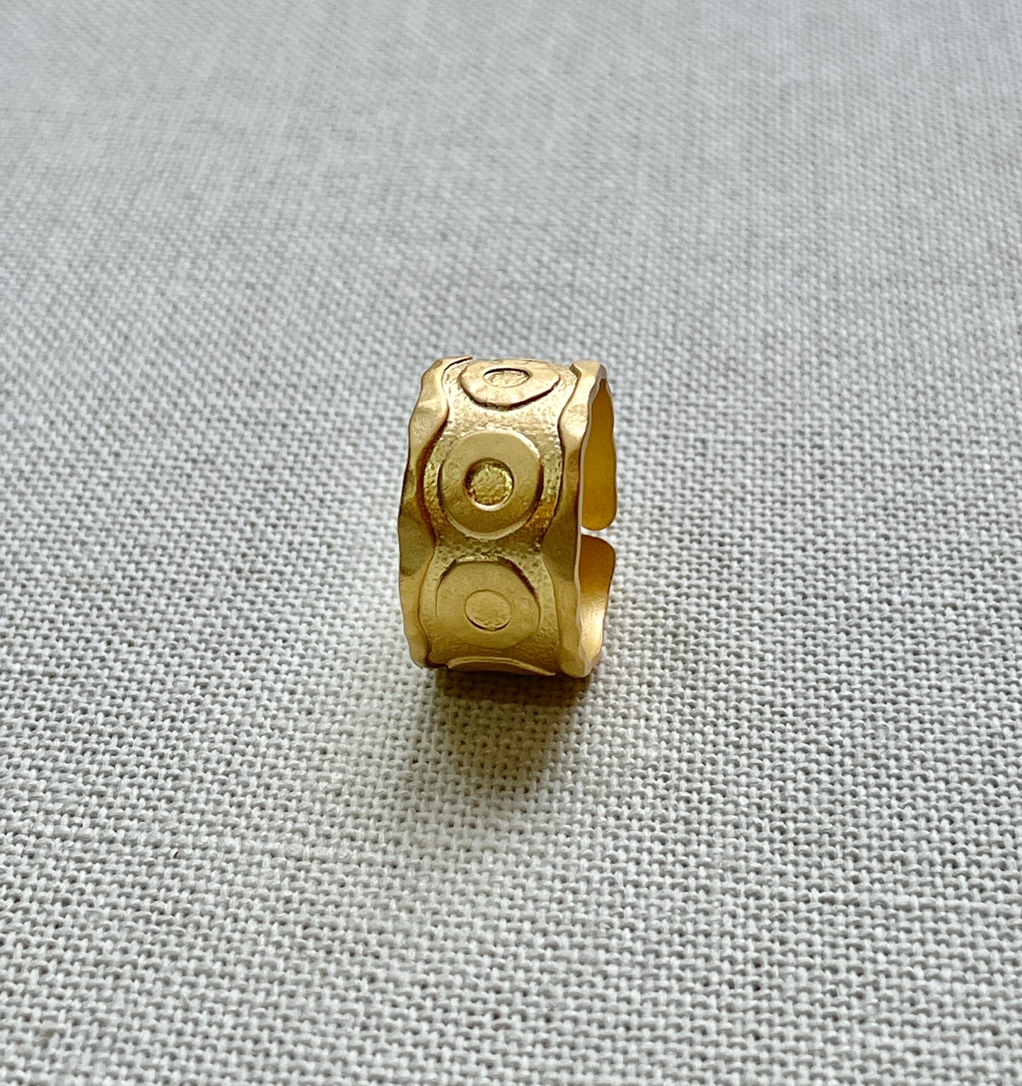 Circle Love Ring