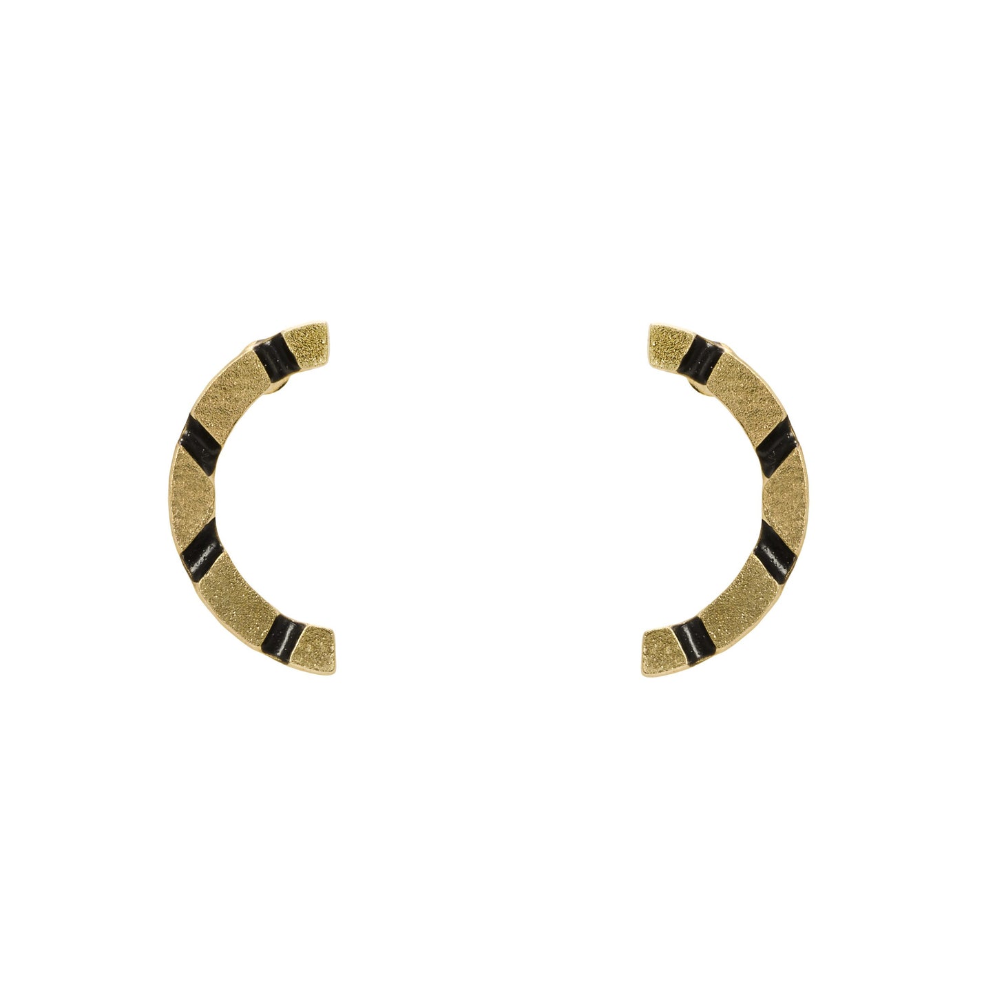 Hollow Romano Earrings