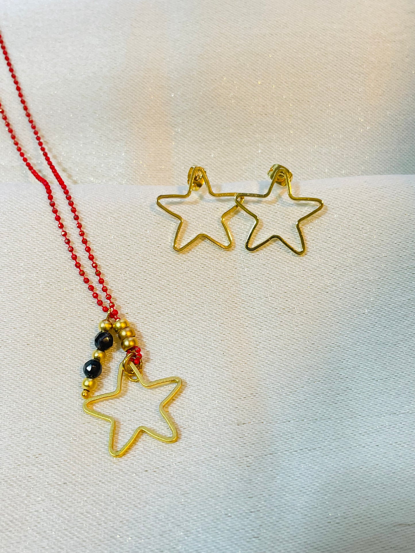 Red Star Long Necklace