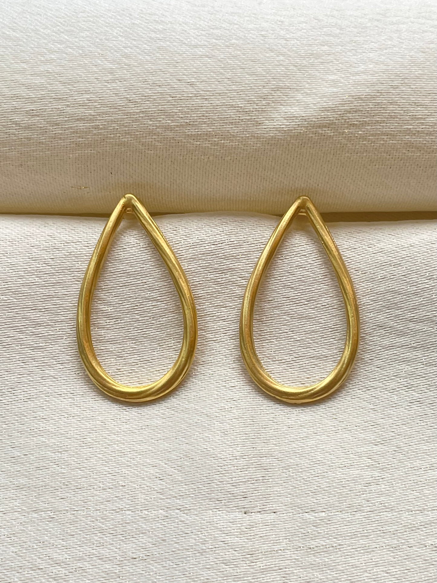 Teardrops Earrings