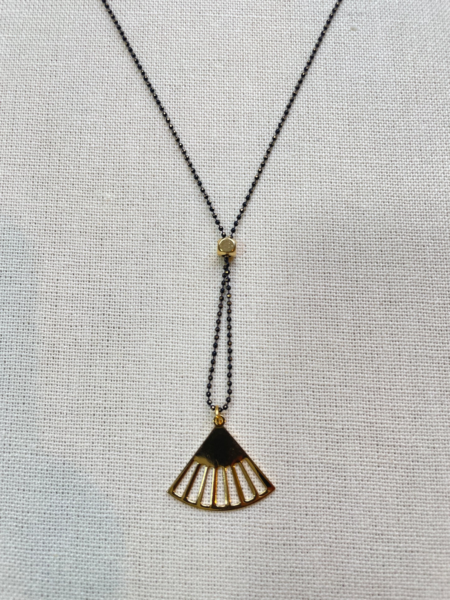 Fan Necklace
